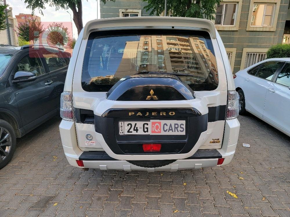 ميتسوبيشي باجيرو